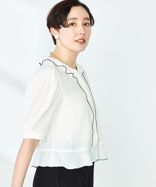 NOLLEY’S(ノーリーズ)の「ストレッチジョーゼット配色フリルブラウス(シャツ/ブラウス・レディース・ブラック/ネイビー/オフホワイト・38/36)」の8枚目の写真