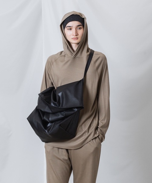 ATTACHMENT(アタッチメント)の「1/60 ウールスムース フーデッドプルオーバー / 1/60 WOOL SMOOTH HOODED PULLOVER(パーカー・メンズ・ネイビー/ブラック/キャメル・1/3/2)」の9枚目の写真