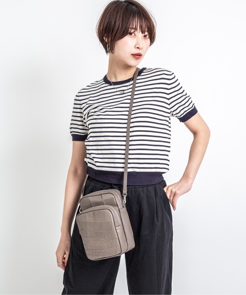 BELLIES YORK（ベリーズヨーク）の「【BELLIES YORK】クロコダイル×牛革　ショルダーバッグ ポーチ ポシェット（ショルダーバッグ・レディース・ダークベージュ/ブラック/ネイビー/ベージュ・FREE）」の17枚目の写真