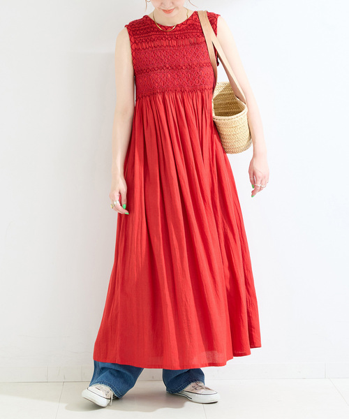 B.C STOCK（ベーセーストック）の「手洗い可 / 2WAYスモッキングワンピース（ワンピース・レディース・ブルー/ブラウン/レッド・FREE）」の3枚目の写真