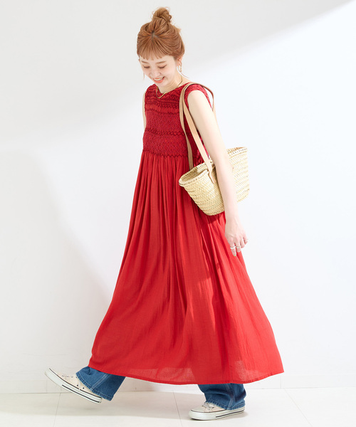 B.C STOCK（ベーセーストック）の「手洗い可 / 2WAYスモッキングワンピース（ワンピース・レディース・ブルー/ブラウン/レッド・FREE）」の16枚目の写真