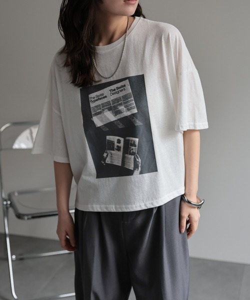ap retro（アプレトロ）の「フォトプリントクロップド丈Tee / 半袖Teeシャツ（Tシャツ/カットソー・レディース・グレー/ブラック/モカ/ネイビー/ホワイト・FREE）」の6枚目の写真
