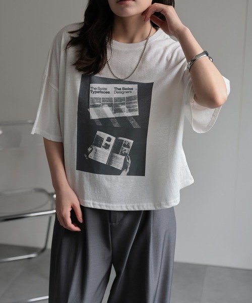 ap retro（アプレトロ）の「フォトプリントクロップド丈Tee / 半袖Teeシャツ（Tシャツ/カットソー・レディース・グレー/ブラック/モカ/ネイビー/ホワイト・FREE）」の7枚目の写真