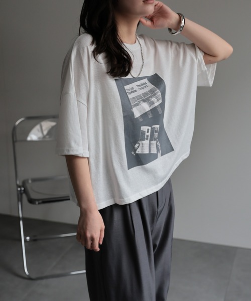 ap retro（アプレトロ）の「フォトプリントクロップド丈Tee / 半袖Teeシャツ（Tシャツ/カットソー・レディース・グレー/ブラック/モカ/ネイビー/ホワイト・FREE）」の11枚目の写真