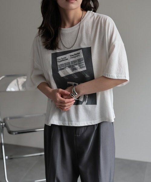 ALBOVE/クロップドTシャツ セール】フォトプリントクロップド丈Tee / 半袖Teeシャツ（T