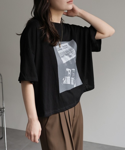 ap retro（アプレトロ）の「フォトプリントクロップド丈Tee / 半袖Teeシャツ（Tシャツ/カットソー・レディース・グレー/ブラック/モカ/ネイビー/ホワイト・FREE）」の19枚目の写真