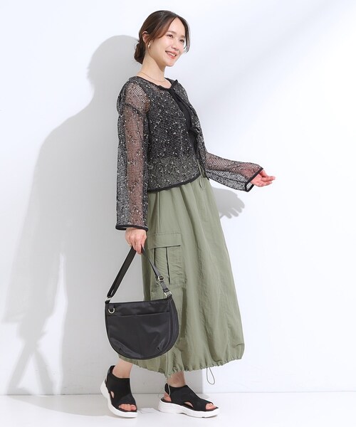 SHOO・LA・RUE(シューラルー)の「【撥水】フロントポケットハーフムーンショルダーバッグ(ショルダーバッグ・レディース・ブラック/パープル/ベージュ/ダークグレー/ライトグレー/ブルー・00)」の12枚目の写真