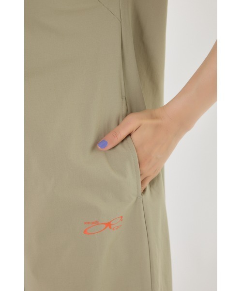 RODEO CROWNS WIDE BOWL(ロデオクラウンズワイドボウル)の「(OP)ラッシュガード サロペット(つなぎ/オールインワン・レディース・ライトカーキ/ブラック・FREE)」の6枚目の写真