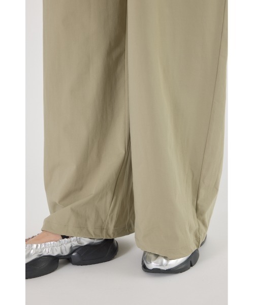 RODEO CROWNS WIDE BOWL(ロデオクラウンズワイドボウル)の「(OP)ラッシュガード サロペット(つなぎ/オールインワン・レディース・ライトカーキ/ブラック・FREE)」の4枚目の写真