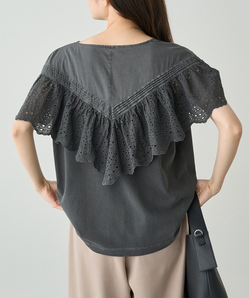 PUAL CE CIN（ピュアルセシン）の「スカラップレースドッキングTシャツ（Tシャツ/カットソー・レディース・オフホワイト/チャコールグレー・FREE）」の4枚目の写真