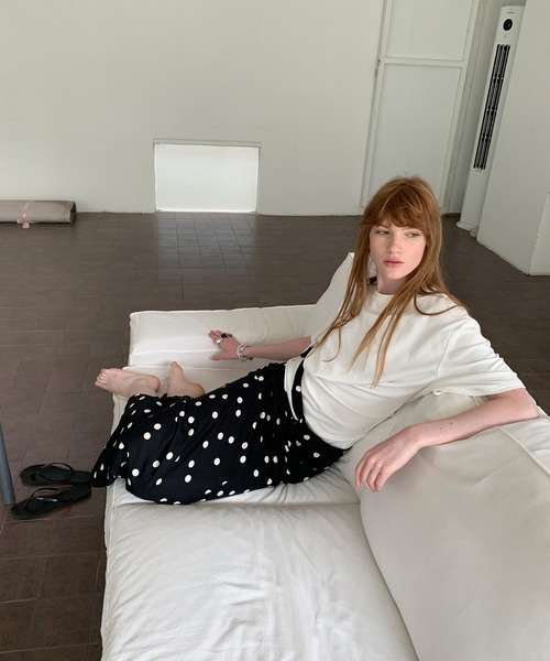 LONSLAN（ロンスラン）の「【LONSLAN】ツイストヘムTシャツ LONW25s062（Tシャツ/カットソー・レディース・ホワイト/ブラック・M）」の20枚目の写真