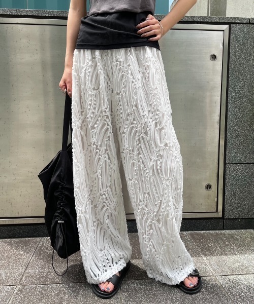 AIC.(エーアイシー)の「チュールレースイージーパンツ/セットアップ可能(その他パンツ・レディース・オフホワイト/ブラック・FREE)」の1枚目の写真
