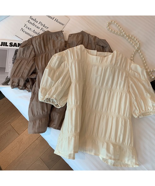 AMAJI(アマジ)の「パフスリーブフレンチトップス(その他トップス・レディース・ブラウン/ホワイト・LARGE/MEDIUM/SMALL/X-LARGE)」の4枚目の写真