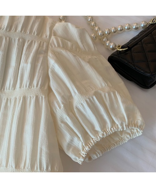 AMAJI(アマジ)の「パフスリーブフレンチトップス(その他トップス・レディース・ブラウン/ホワイト・LARGE/MEDIUM/SMALL/X-LARGE)」の6枚目の写真