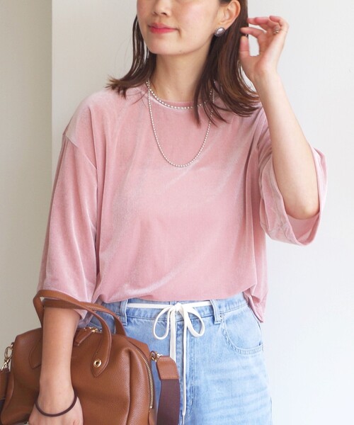 SHIPS（シップス）の「〈手洗い可能〉シアー トリコット ポリエステル ベロア 五分袖 ワイド TEE（Tシャツ/カットソー・レディース・ダークグレー/オフホワイト/ピンク/ネイビー・ONE SIZE）」の4枚目の写真