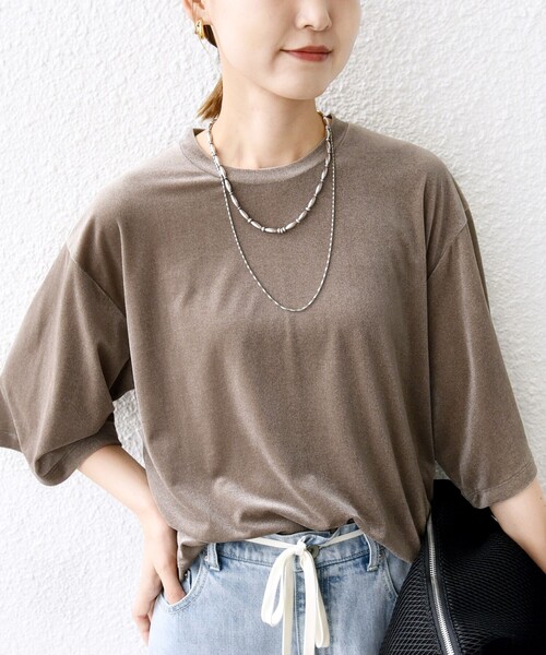 SHIPS（シップス）の「〈手洗い可能〉シアー トリコット ポリエステル ベロア 五分袖 ワイド TEE（Tシャツ/カットソー・レディース・ダークグレー/オフホワイト/ピンク/ネイビー・ONE SIZE）」の18枚目の写真