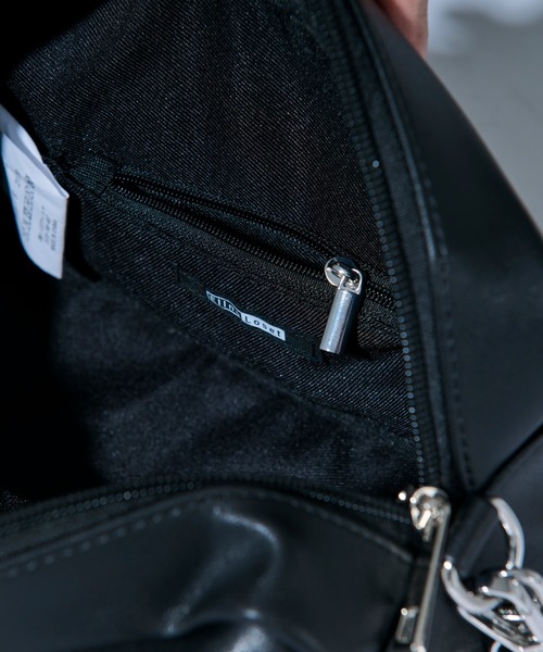 Ellno Loset（エルノロゼット）の「チェーンツキマルチWAYショルダーバッグ（ショルダーバッグ・メンズ・ブラック・FREE）」の17枚目の写真