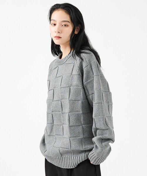 FORTUNA HOMME（フォルトゥナオム）の「【FORTUNA/フォルトゥナ】ECOTEC-Knit/編み込み風ニットプルオーバー/ユニセックス【WEB限定】（ニット/セーター・メンズ・ライトベージュ/ライトグレー/ブラック・M/L）」の2枚目の写真