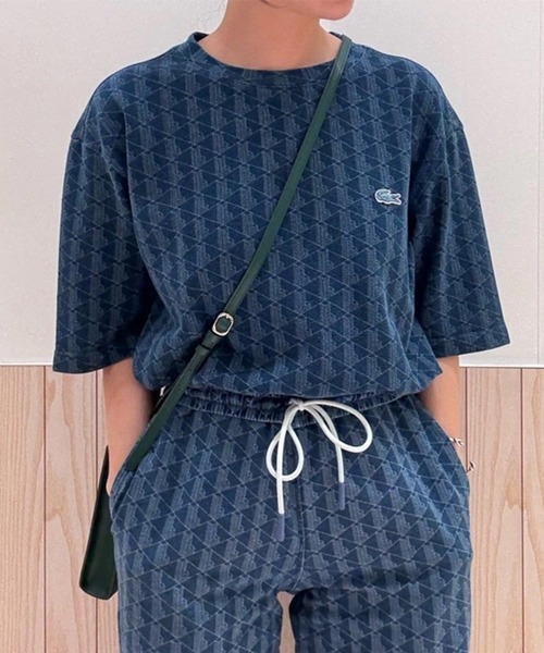 LACOSTE(ラコステ)の「インディゴ鹿の子地 モノグラム半袖Tシャツ(Tシャツ/カットソー・メンズ・ブラック/ライトインディゴブルー/インディゴブルー・2/3/4/5)」の3枚目の写真