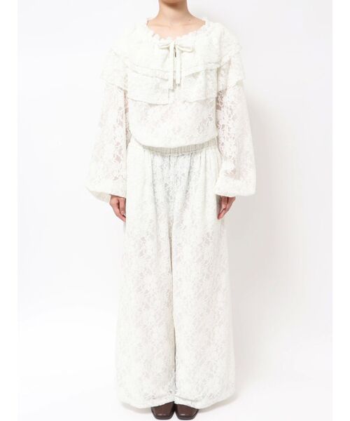 Ungrid(アングリッド)の「フリルデザインロンパース(つなぎ/オールインワン・レディース・オフホワイト/ブラック/ブルー・FREE)」の18枚目の写真