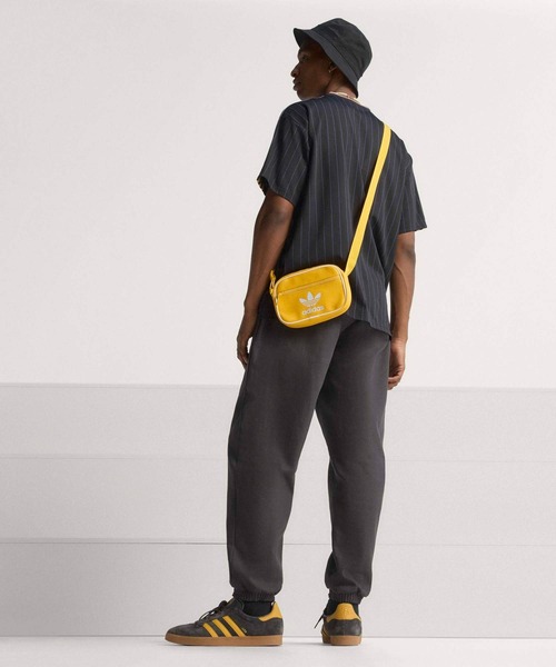 adidas（アディダス）の「マンチェスター・ユナイテッド テラス
