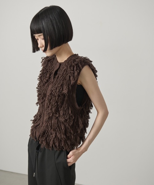 AIC.（エーアイシー）の「ループフリンジニットベスト（ベスト・レディース・ピンクベージュ/ブラウン・FREE）」の13枚目の写真