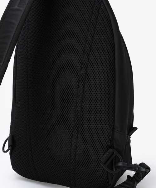 Columbia（コロンビア）の「撥水 Columbia／グレートスモーキーガーデン ボディバッグL 10L ワンショルダー／コロンビア（ボディバッグ/ウエストポーチ・レディース・ベージュ/ブルーグリーン/ブラック・ONE SIZE）」の15枚目の写真