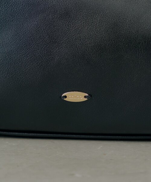 Chico（チコ）の「チェーンハンドル横長スエードバッグ（ボストンバッグ・レディース・ブラウン/アイボリー/ピンクベージュ/ブラック系その他3・FREE）」の11枚目の写真