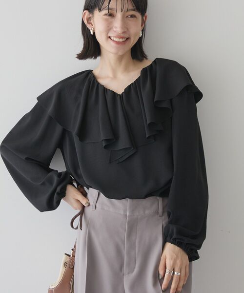 【美品】YOIHI　フリルカラーブラウス　ブラック 【完売商品】 YOIHI/フリルカラーブラウス