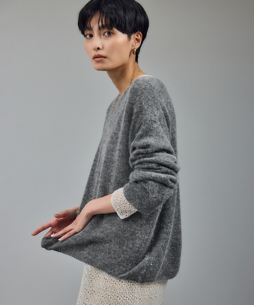 SALON adam et rope'（サロン アダム エ ロペ）の「シアーアルパカウールニットプルオーバー（ニット/セーター・レディース・ブラック/グレー/オフホワイト/サックスブルー・FREE）」の12枚目の写真