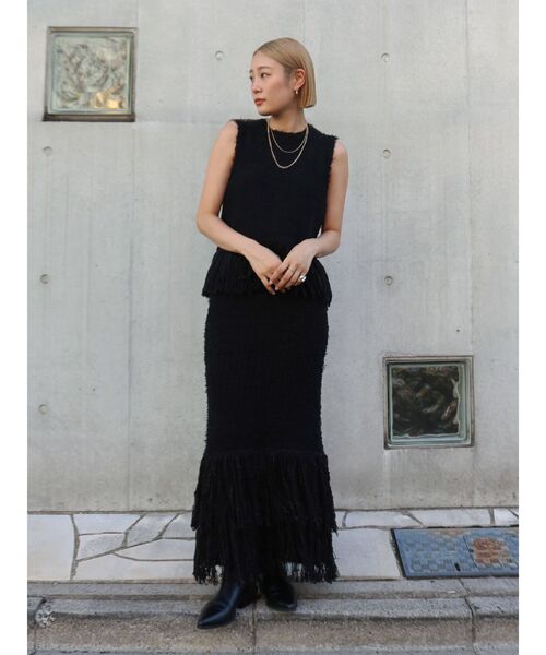 Ungrid(アングリッド)の「フリンジニットスカート(スカート・レディース・ブラック/アイボリー・FREE)」の6枚目の写真