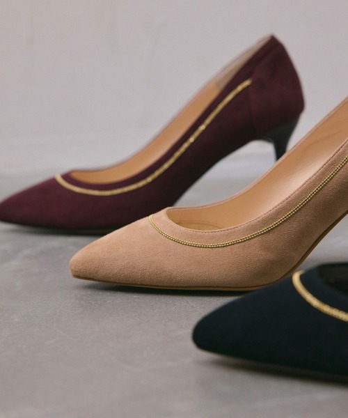 SEVEN TWELVE THIRTY（セヴントゥエルヴサーティー）の「Lovely Walk チェーンアクセントパンプス（パンプス・レディース・ブラック/ダークブラウン/ベージュ/ボルドー・22cm/22.5cm/23cm/23.5cm/24cm/24.5cm）」の17枚目の写真