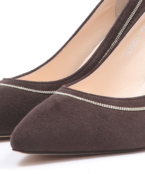 SEVEN TWELVE THIRTY（セヴントゥエルヴサーティー）の「Lovely Walk チェーンアクセントパンプス（パンプス・レディース・ブラック/ダークブラウン/ベージュ/ボルドー・22cm/22.5cm/23cm/23.5cm/24cm/24.5cm）」の16枚目の写真