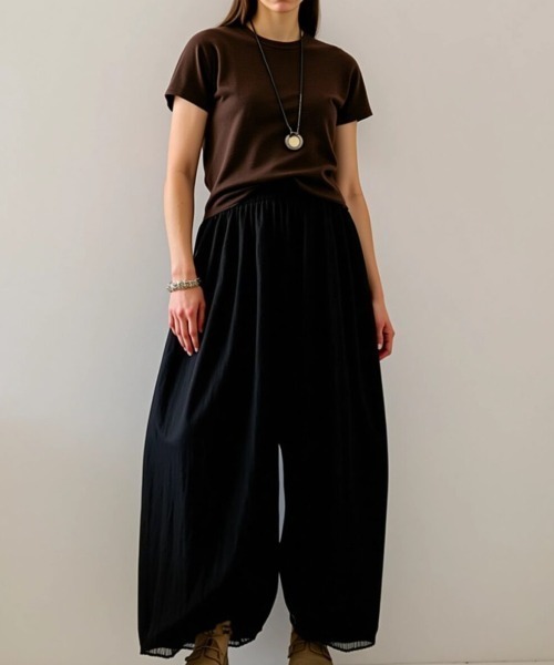 cammie(キャミー)の「ウエストギャザー裾レースバルーンパンツ(その他パンツ・レディース・オフホワイト/ブラック/ライトグレー・L/M)」の9枚目の写真