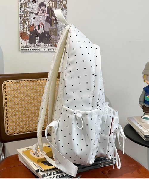 gossip!ロサンゼルス(ゴシップロサンゼルス)の「ポイント柄 リボンデザイン多ポケット バックパック/A4対応大容量 Y2K(バックパック/リュック・レディース・ブラック/ホワイト・FREE)」の10枚目の写真