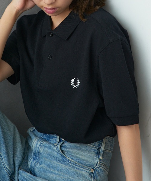 FRED PERRY(フレッドペリー)の「【FRED PERRY】THE FRED PERRY SHIRT M6000(ポロシャツ・レディース・ネイビー/ダークインディゴブルー/ブラック/オフホワイト/ネイビー系1/ブラック系1/バーガンディー・XS/XL/L/M/S)」の3枚目の写真