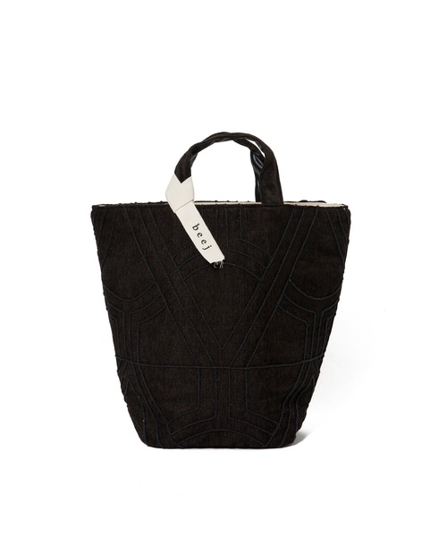 beej(ビージ)の「【WOMEN】beej dolly emb tote bag(トートバッグ・レディース・ベージュ/ブラウン・FREE)」の8枚目の写真