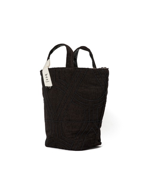 beej(ビージ)の「【WOMEN】beej dolly emb tote bag(トートバッグ・レディース・ベージュ/ブラウン・FREE)」の9枚目の写真