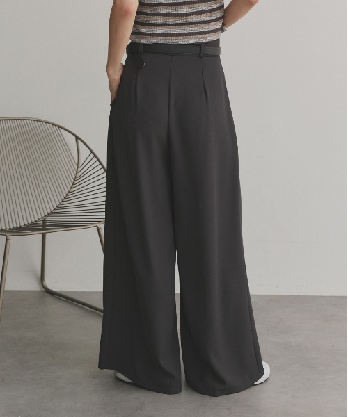 ad thie（アドティエ）の「フロントタック ワイドスラックス（スラックス・レディース・グレー/ブラック/アイボリー・FREE）」の14枚目の写真