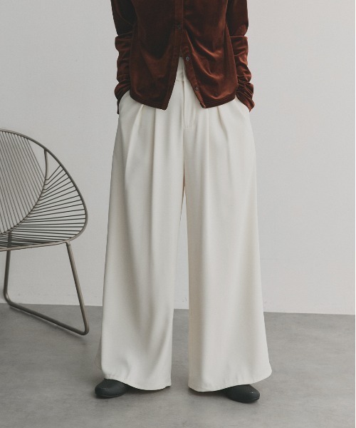 ad thie（アドティエ）の「フロントタック ワイドスラックス（スラックス・レディース・グレー/ブラック/アイボリー・FREE）」の19枚目の写真