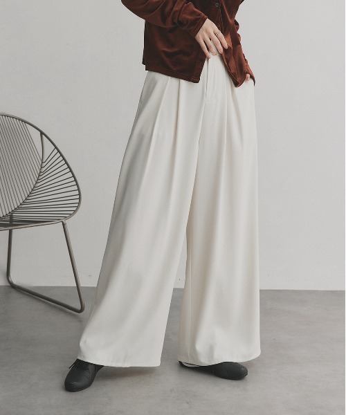 ad thie（アドティエ）の「フロントタック ワイドスラックス（スラックス・レディース・グレー/ブラック/アイボリー・FREE）」の20枚目の写真