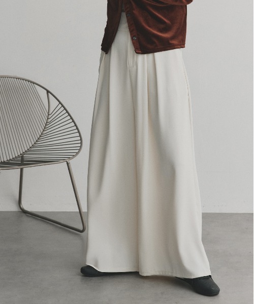 ad thie（アドティエ）の「フロントタック ワイドスラックス（スラックス・レディース・グレー/ブラック/アイボリー・FREE）」の22枚目の写真