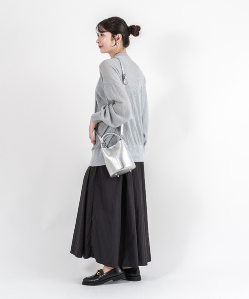 Rivel(リヴェル)の「【andrea cardone/アンドレアカルドネ】ワンハンドル レザー バケツバッグ(ハンドバッグ・レディース・ブラック/シルバー/ブラウン/アイボリー・FREE)」の12枚目の写真