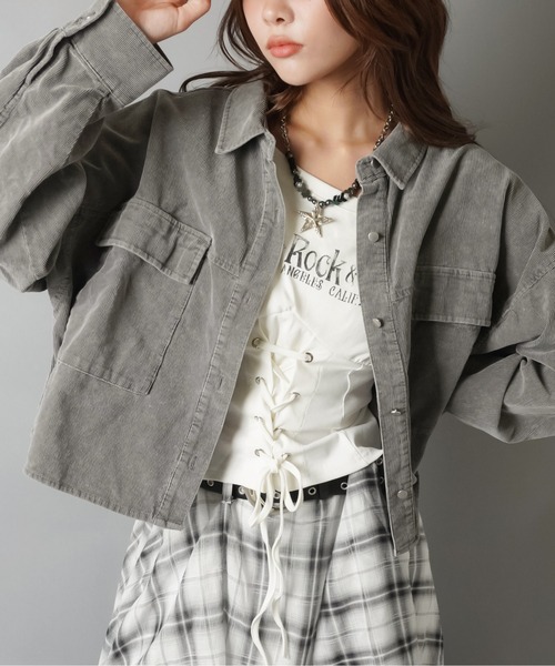 SPINNS（スピンズ）の「スタイルUP★ヴィンテージ加工ショートシャツ/ケミカル（シャツ/ブラウス・レディース・グレー/キャメル/チャコール・ONESIZE）」の21枚目の写真