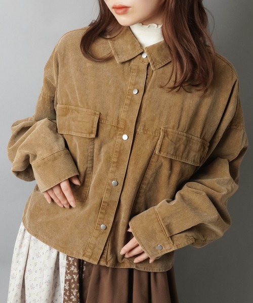 SPINNS（スピンズ）の「スタイルUP★ヴィンテージ加工ショートシャツ/ケミカル（シャツ/ブラウス・レディース・グレー/キャメル/チャコール・ONESIZE）」の4枚目の写真