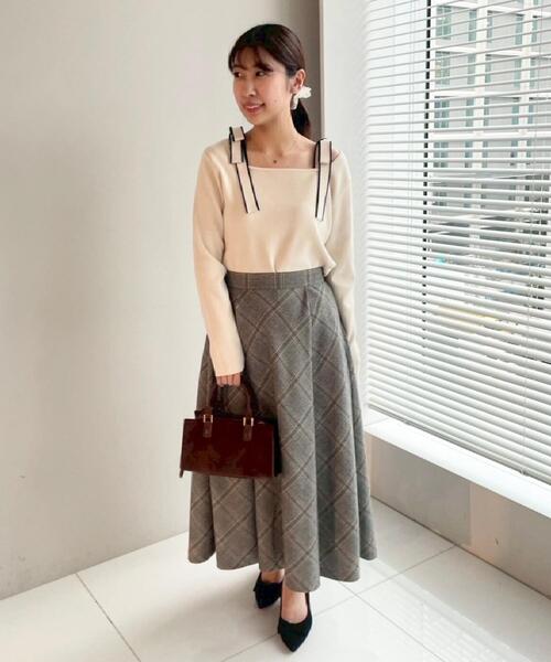 couture brooch（クチュールブローチ）の「【着映え・フェミニン・高見え】配色リボン総針ニットトップス（ニット/セーター・レディース・ブラウン系その他/ブラック/アイボリー・38/36/42）」の10枚目の写真