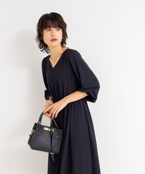 NOLLEY’S Sophi（ノーリーズソフィ）の「ウォッシャブルジョーゼットVネックギャザーワンピース（ワンピース・レディース・ホワイト系その他2/ネイビー・36/38）」の7枚目の写真