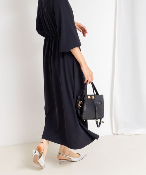 NOLLEY’S Sophi（ノーリーズソフィ）の「ウォッシャブルジョーゼットVネックギャザーワンピース（ワンピース・レディース・ホワイト系その他2/ネイビー・36/38）」の11枚目の写真
