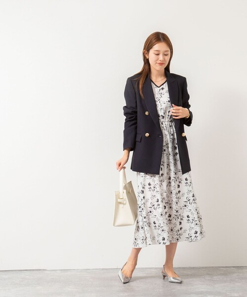 NOLLEY’S Sophi（ノーリーズソフィ）の「ウォッシャブルジョーゼットVネックギャザーワンピース（ワンピース・レディース・ホワイト系その他2/ネイビー・36/38）」の13枚目の写真