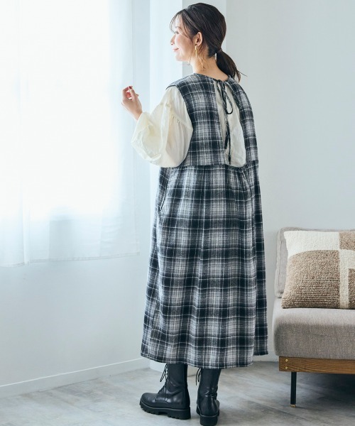 SMILE LAND（スマイルランド）の「＜大きいサイズ＞起毛チェックフレンチスリーブジャンパースカート（ジャンパースカート・レディース・イエロー系/ブラック系/ネイビー系・L/LL/3L/4L/5L）」の7枚目の写真